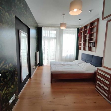 Apartament Przy Galerii Forum Gliwice Witkiewicza Exterior photo